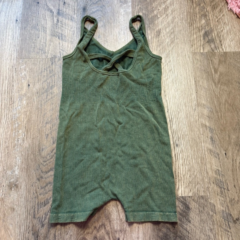 Ribbed Washed Romper - Picture 4 of 5